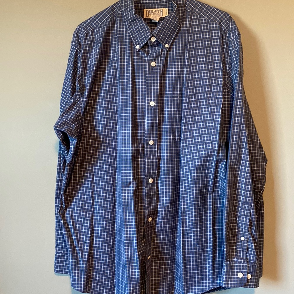 Duluth Trading Co men’s long sleeve button down wrinklefighter dress shirt